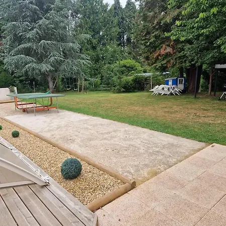 فيلة Spacieuse Avec Piscine Privee A Béganne